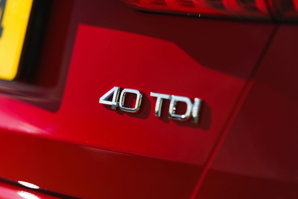 Image 5: Audi A6 Diesel Saloon 40 TDI Quattro S Line 4dr S Tronic [Tech Pack]
