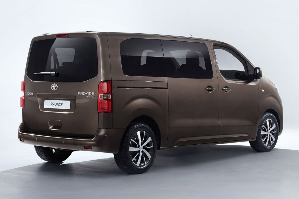 Bliver til transfusion Egen Toyota Proace Verso Diesel Estate 2.0D 180 VIP Long 5dr Auto [8 speed] On  Lease From £604.76