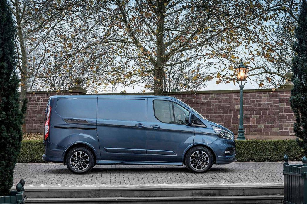 Video Review: Ford Transit Custom 280 L1 Diesel FWD 2.0 EcoBlue 105ps Low Roof D/Cab Leader Van