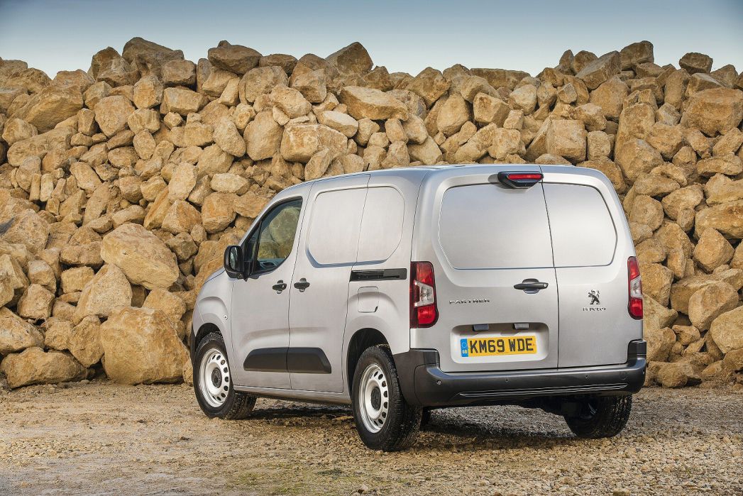 Image 5: Peugeot Partner E-Partner Standard 800 100kW 50kWh Asphalt Premium Van Auto