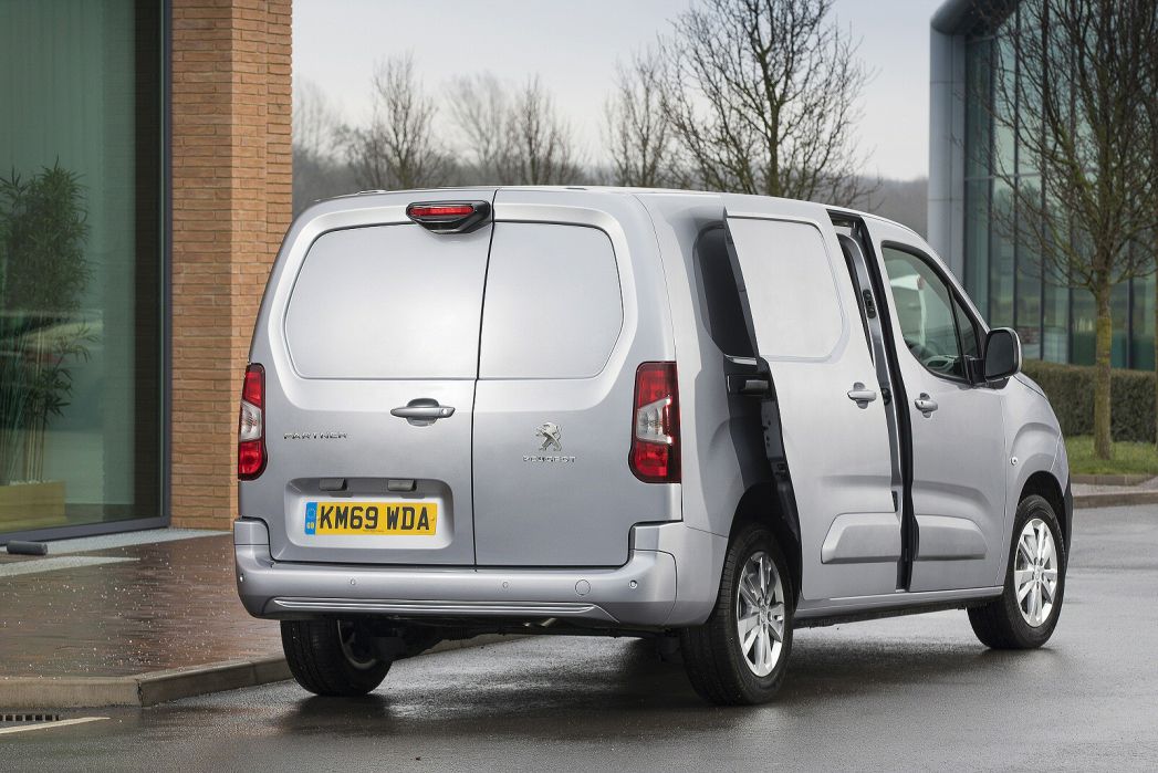 Image 3: Peugeot Partner E-Partner Standard 800 100kW 50kWh Professional Premium Van Auto