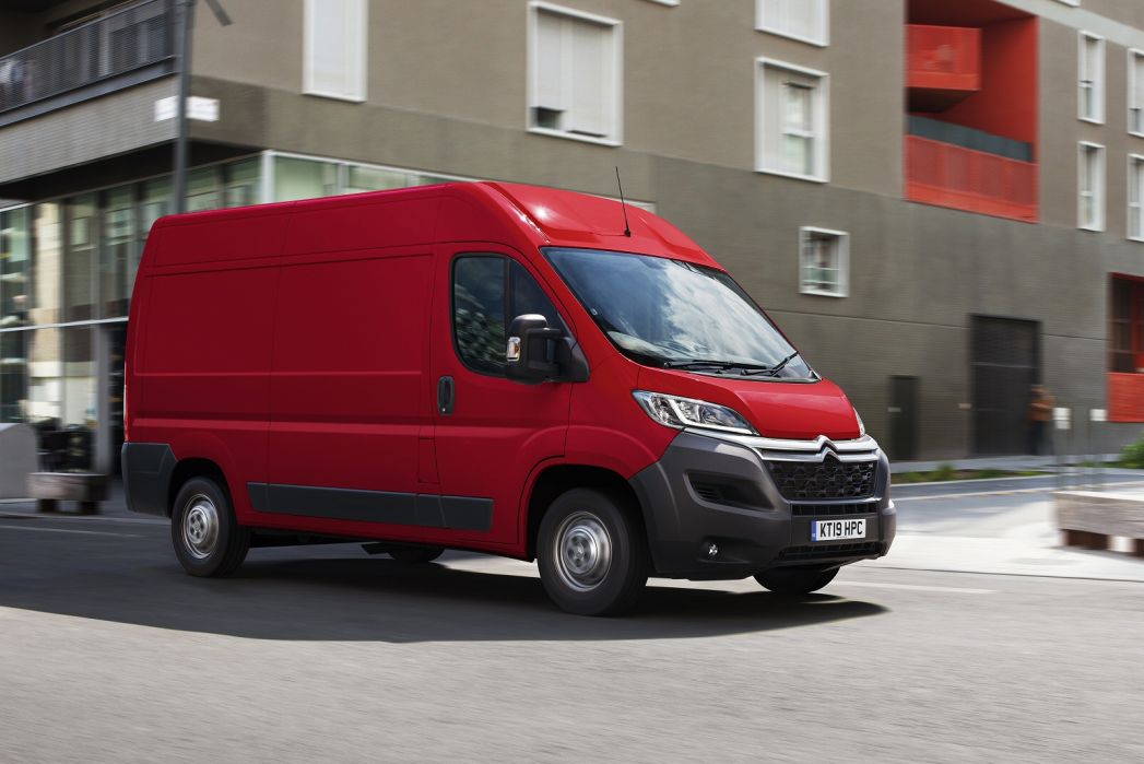 Video Review: Citroen Relay 35 L3 Diesel 2.2 BlueHDi Chassis Crew Cab 140ps X