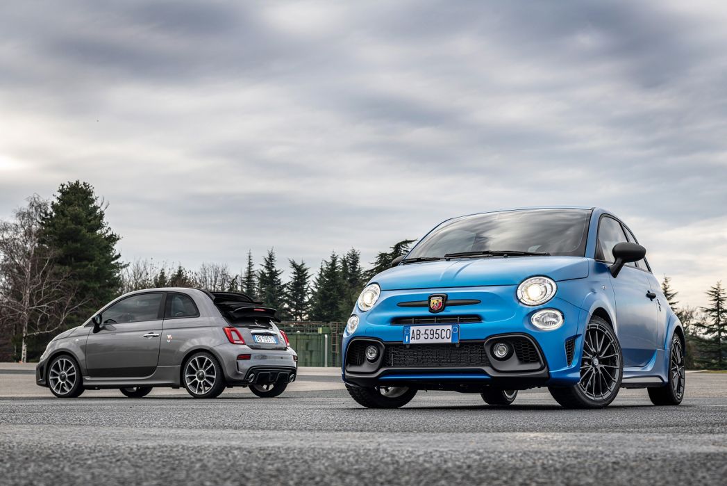 Image 2: Abarth 595 595C Convertible 1.4 T-Jet 165 2dr