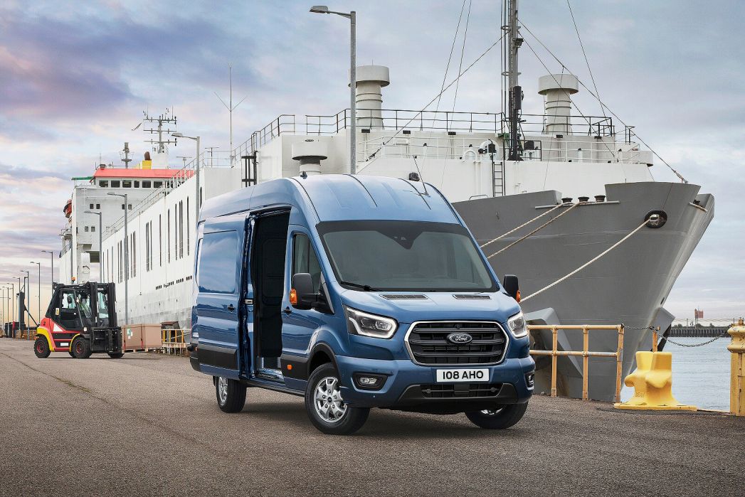 Image 5: Ford Transit E-Transit 350 L3 RWD 135kW 68kWh Trend Chassis Cab Auto
