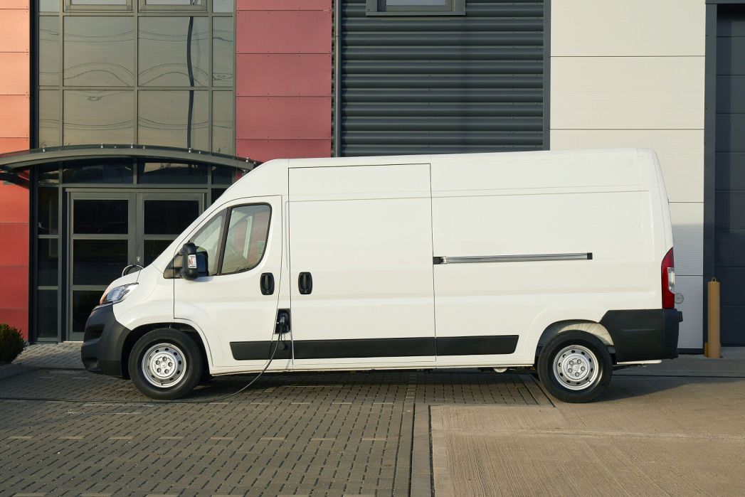 Image 3: Citroen Relay E-Relay 35 Heavy L3 88kW 75kWh Chassis Cab Enterprise Auto