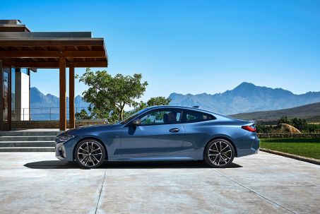 Image 1: BMW 4 Series Coupe 420i xDrive M Sport 2dr Step Auto [Pro Pack]