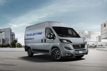 Video Review: Fiat Ducato E-Ducato 35 LWB 90kW 47kWh H1 Chassis Cab Auto [50kW Ch]